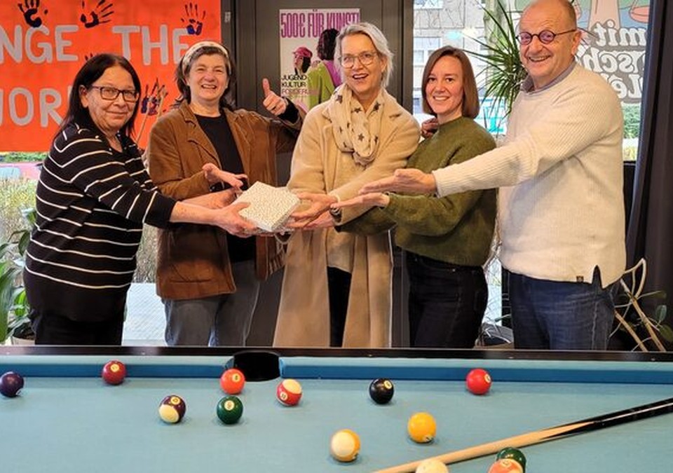 1.752 Euro aus Stadtteilfest für Kinder und Jugendtelefon in Wiesbaden