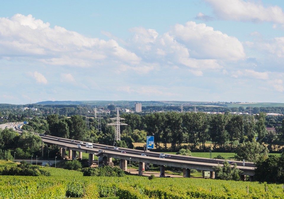 A671 nach Brückenarbeiten wieder befahrbar: Zwei Fahrstreifen ab 12. Juli, ab 19. Juli Einschränkungen A671 nach Brückenarbeiten wieder befahrbar: Zwei Fahrstreifen ab 12. Juli, ab 19. Juli Einschränkungen