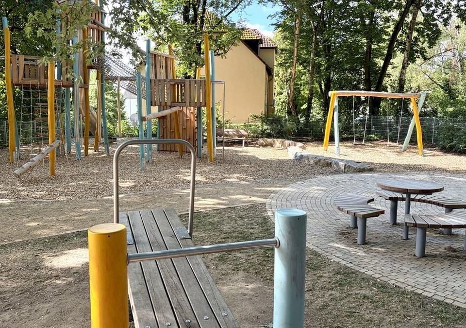 Erneuerter Spielplatz in der Moabiter Straße öffnet südlichen Bereich für Kinder und Familien Erneuerter Spielplatz in der Moabiter Straße öffnet südlichen Bereich für Kinder und Familien