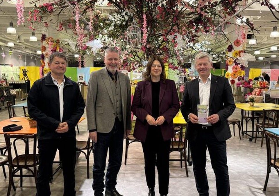 Frühlingsmarkt bringt Handel, Kultur und Wein in das ehemalige SportScheck-Gebäude in Wiesbaden