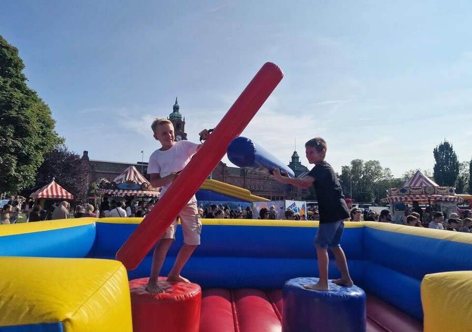 Fünf Tage Spiel, Wasser und Bühne in den Reisinger Anlagen Fünf Tage Spiel, Wasser und Bühne in den Reisinger Anlagen