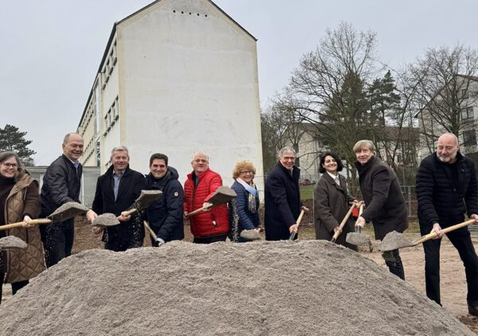 Kohlheckschule wird ausgebaut: Neubau mit Mensa, Ganztagsräumen und Doppelsporthalle geplant Kohlheckschule wird ausgebaut: Neubau mit Mensa, Ganztagsräumen und Doppelsporthalle geplant