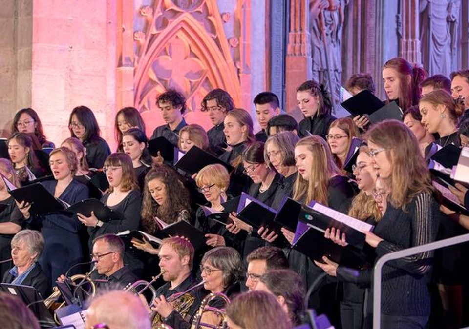 Licht in der Nacht: Adventskonzert der Wiesbadener Musikakademie im Kulturforum