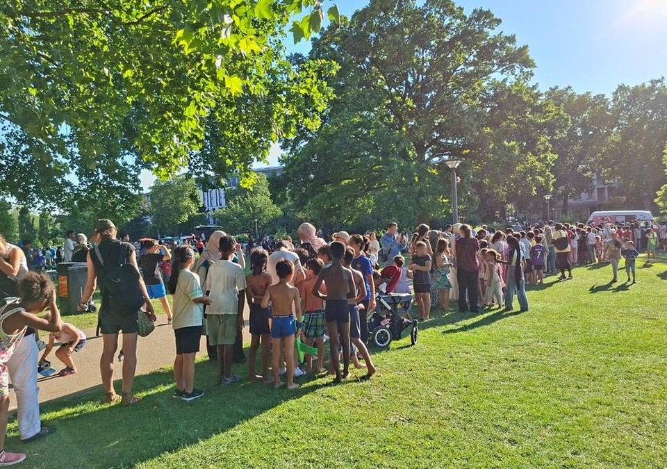 Sommerwiese in Wiesbaden endet mit Eisaktion und hoher Besucherzahl