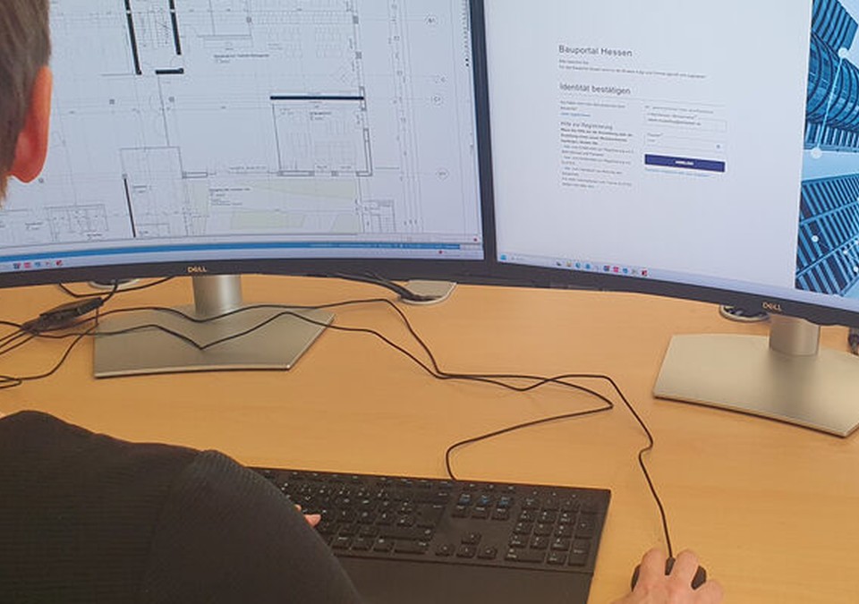 Wiesbaden stellt Baugenehmigungsverfahren vollständig auf digitalen Antrag um Wiesbaden stellt Baugenehmigungsverfahren vollständig auf digitalen Antrag um