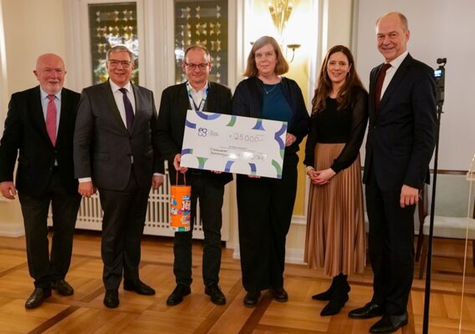 Wiesbadener Gesundheitspreis geht an Beratungsstelle in Gebärdensprache Wiesbadener Gesundheitspreis geht an Beratungsstelle in Gebärdensprache