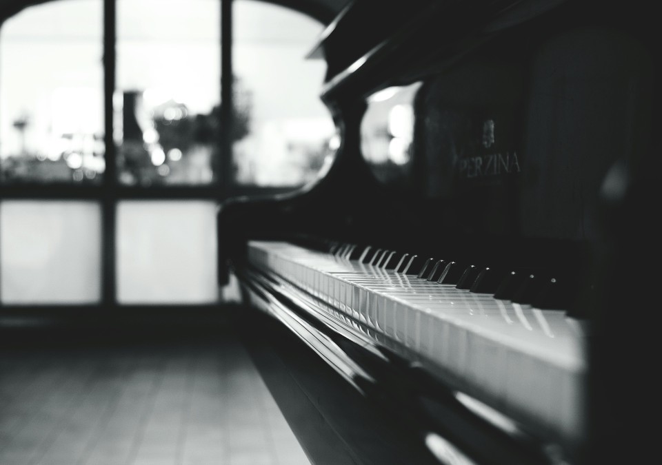 Wiesbadener Musikakademie zeigt Klavierabend mit Werken von Bach bis Korngold Wiesbadener Musikakademie zeigt Klavierabend mit Werken von Bach bis Korngold